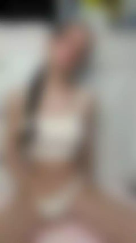😏Curvy brunette so horny she can’t stop touching her big tit... by milaclark7