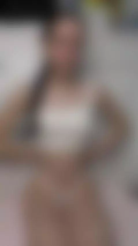 🍆Curvy brunette mouth open moaning 😈 On OF by milaclark7