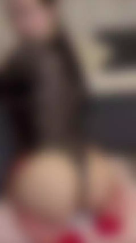 Oily hands all over my body… Subscribe and feel me 😈 by milaclark7