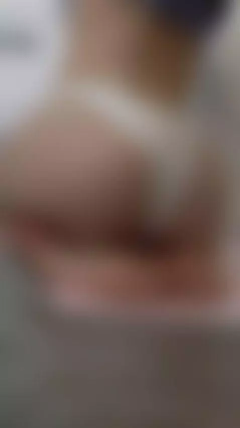 🔥Brunette pussy throbbing visibly 😈 Join OF by milaclark7