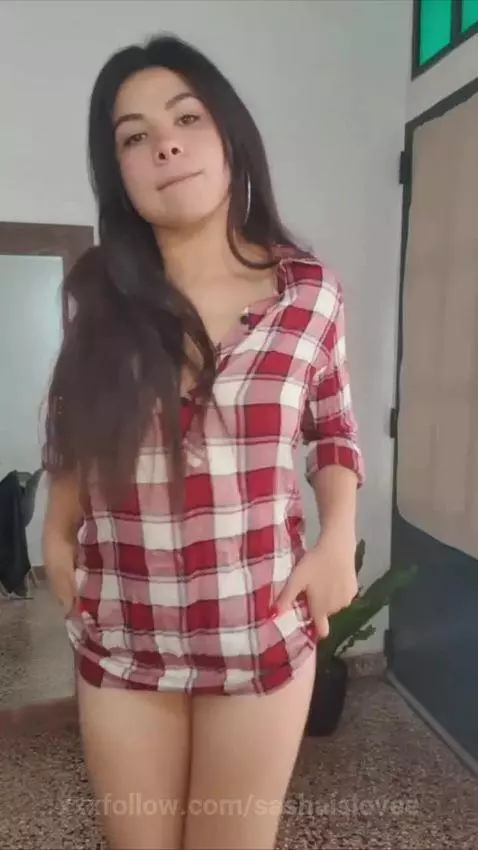 She inspires. Follow to feel more ✨ by sashaislovee