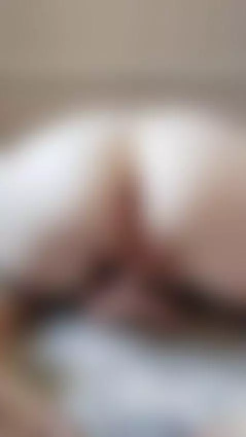 18+ Pale ass spread wide, tiny fingers deep in wet pussy. by ravelilyxo