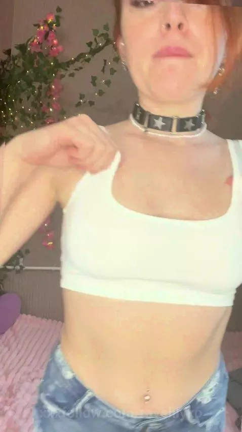 18+ Redhead's perky nude tits and sexy denim ass. by ravelilyxo