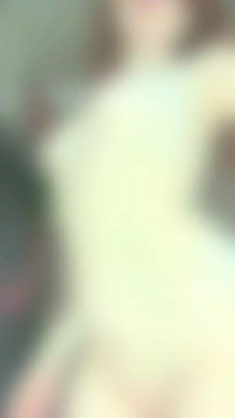 18+ Perky nude tits, pierced navel, sexy bare pussy tease. by ravelilyxo