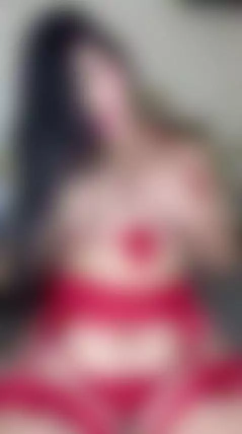 Hi baby, you know im stunnig... go to my stream and get hard... by miahcarter