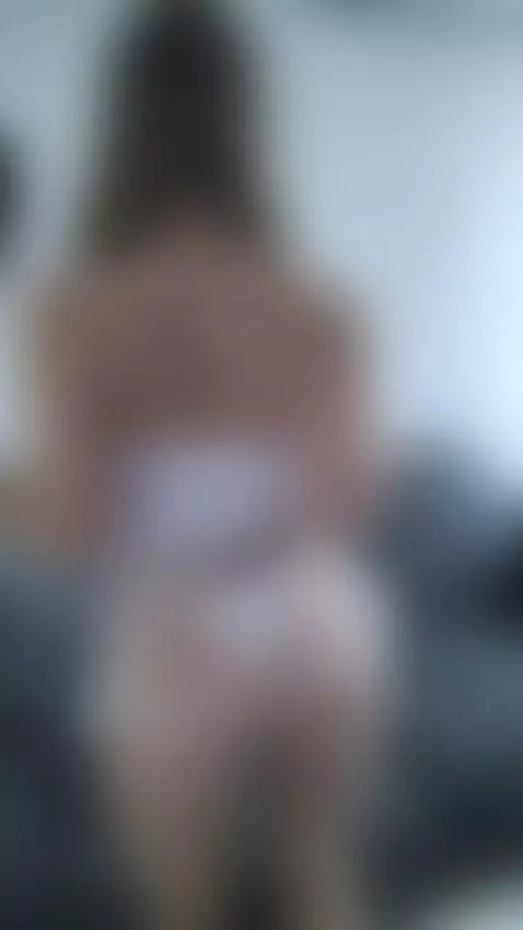 I’m feeling irresistible today… think you can handle me? 😉💋 by alexanblonde