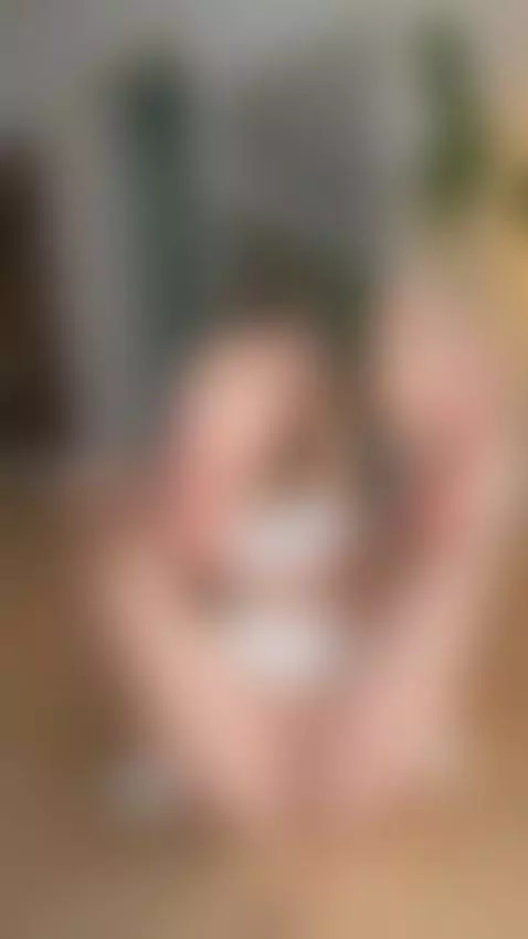 The silence folds around my skin 😮‍💨🔥 by kyoxkiai