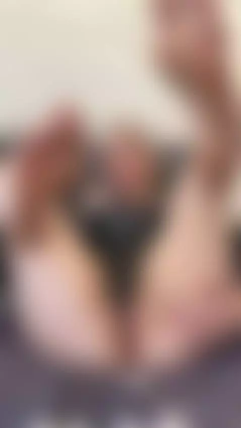 Natural blonde pussy = big ass parking spot 😈 Sub now OnlyFa... by yourtacyyy