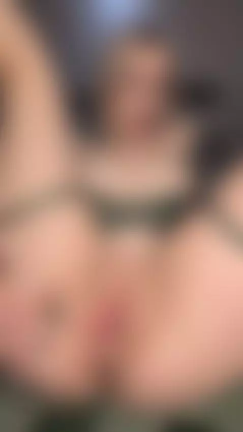 Stretching blonde pussy wide 👅 Sub OF by yourtacyyy