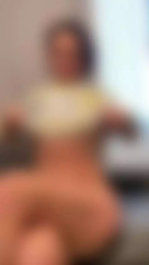 The light wraps around me like a secret 😏🔥 by mellaniaemberlyn