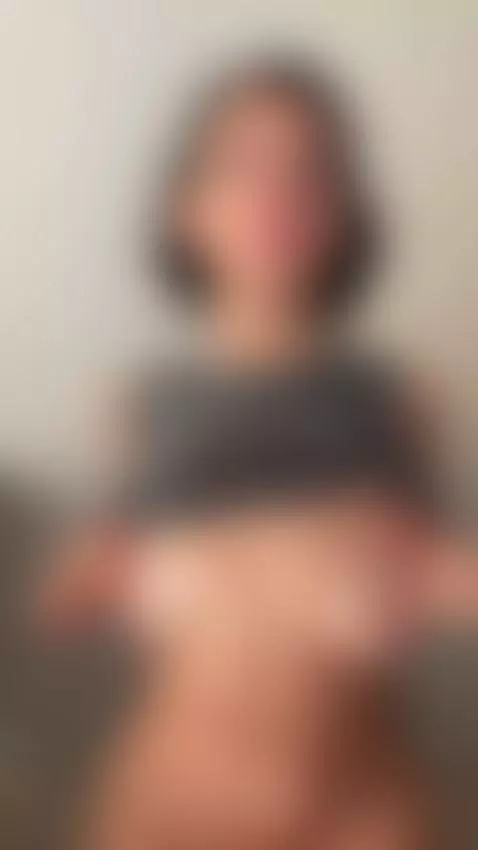 The silence is hotter than sound 😏🔥 by mellaniaemberlyn