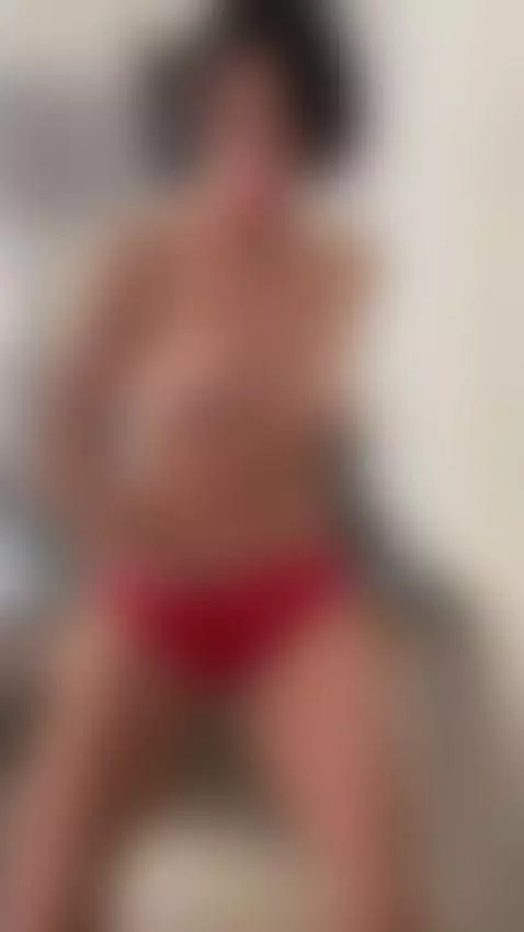 I let the moment undress me slowly 😈💧 by mellaniaemberlyn