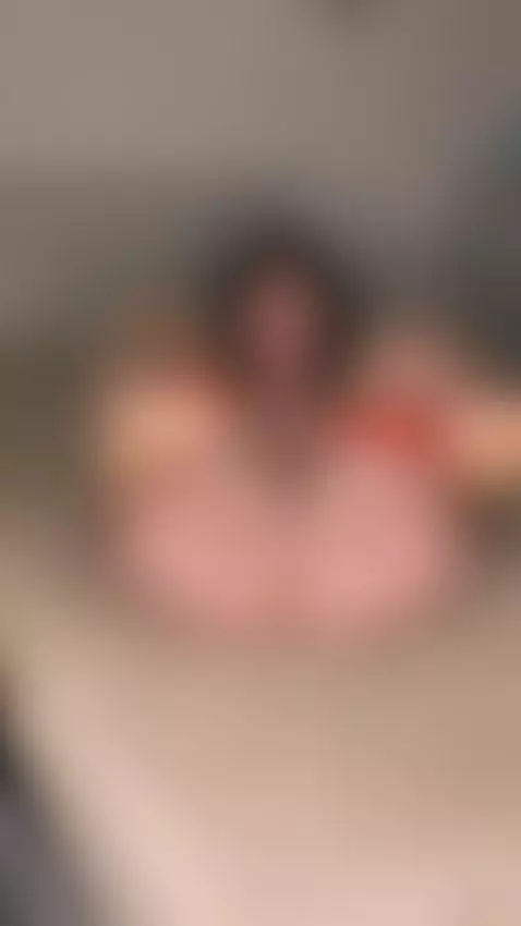 The air thickens every time I turn 😈💧 by mellaniaemberlyn