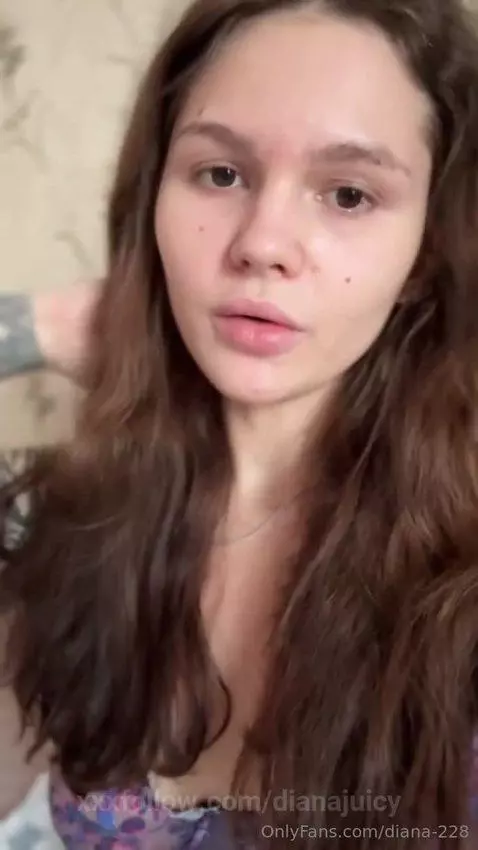 Look at my pretty face, wanna cum on it? by dianajuicy