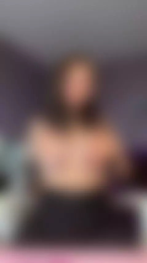 Cute girl showing her boobs and ass by dianajuicy