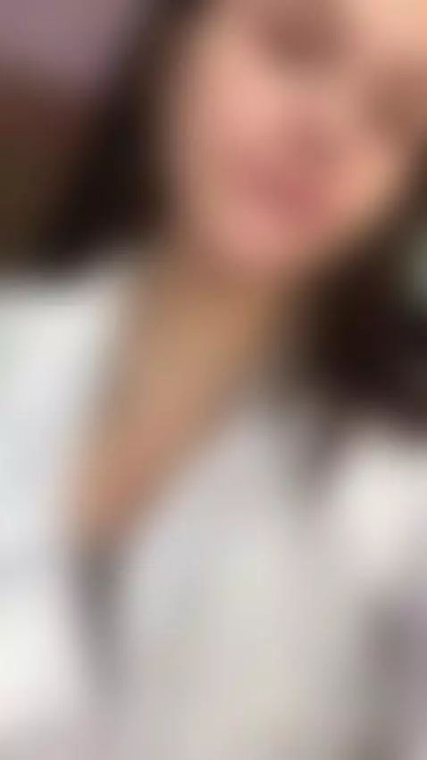 She is so wet that starts to suck fingers by dianajuicy