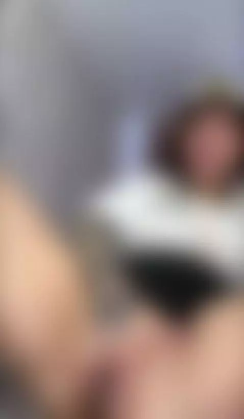 Capten's girl fingering her pussy to squirt by dianajuicy