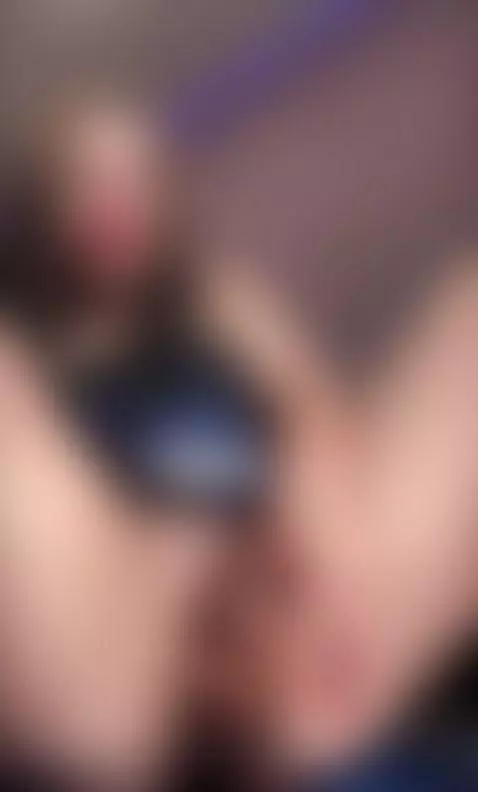 Diana struggling without boyfriend so she find a way to solv... by dianajuicy