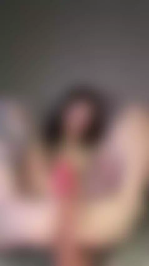 Cute smile and smooth skin in a playful solo clip full video... by dianajuicy