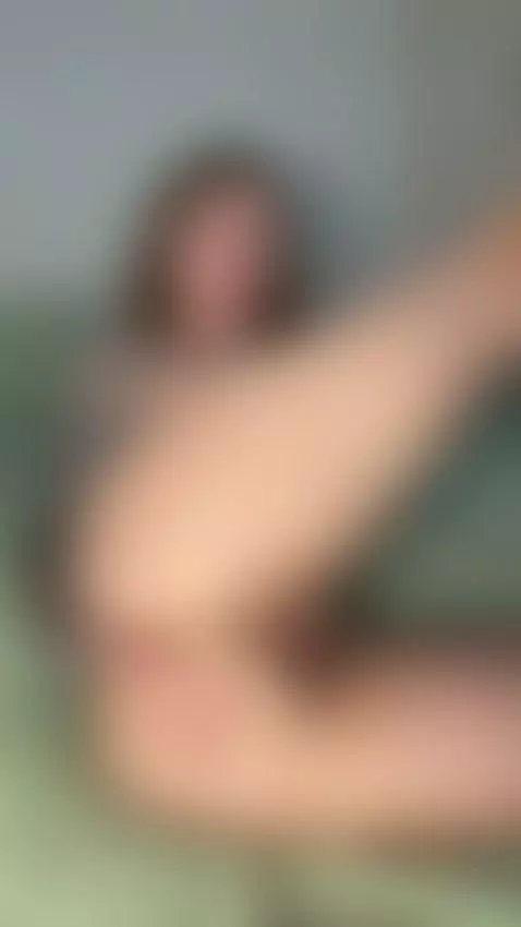 Soaking wet pink pussy stretched wide for the camera. Sub OF by dianajuicy