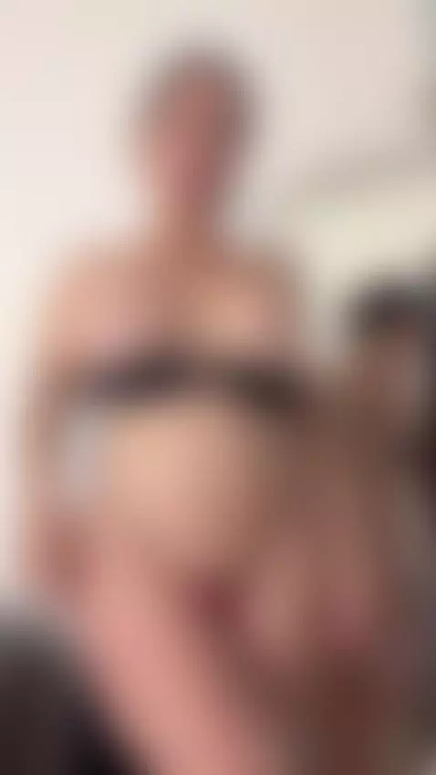 I'm hot🥵🔥😋 by yarelion