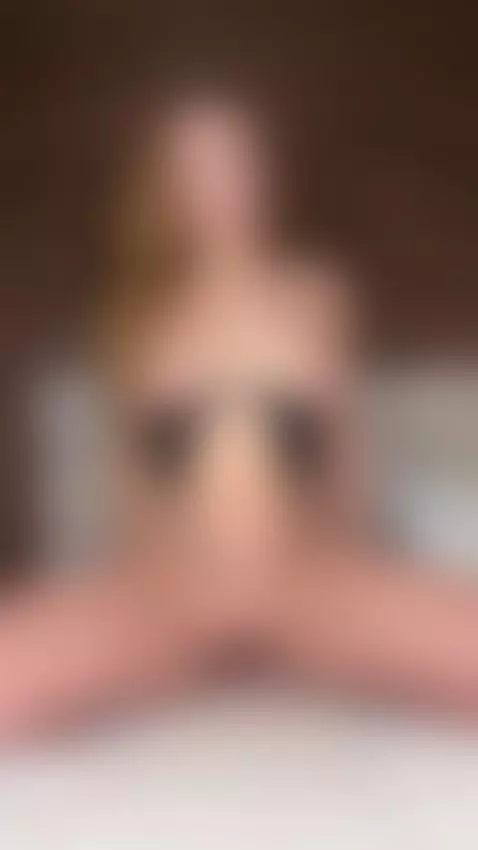 Have you already imagined what we'll be eating on this bed?🔥... by kettyo19ketty