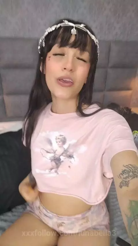 te Gustan Como Yo? 🫣💥 by lunabella3