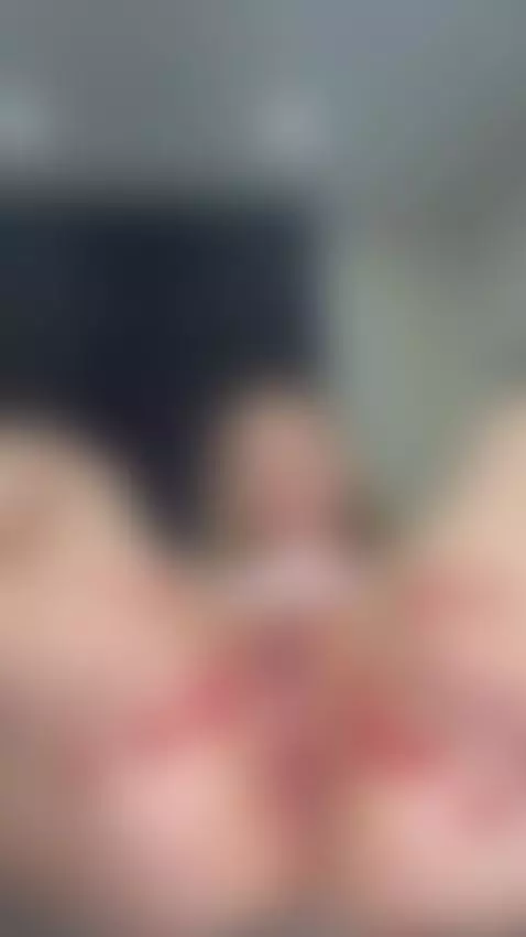 This look says everything… 😏 the rest is on my OnlyFans 💋 by stefanialune