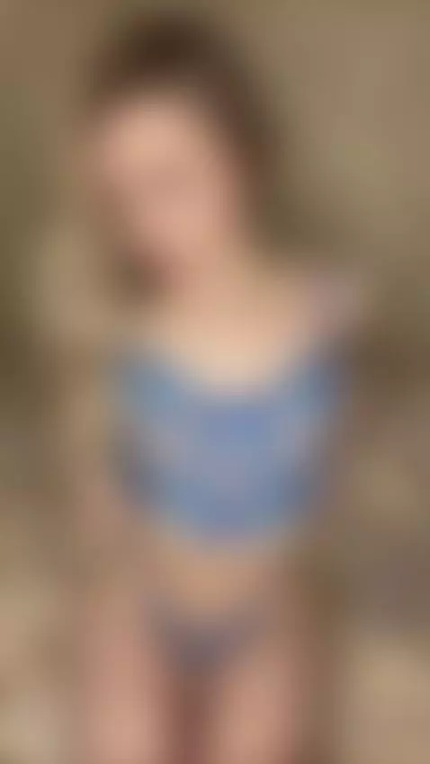 Smile, style, charm — more on OnlyFans 🌸 by leilaleilaa