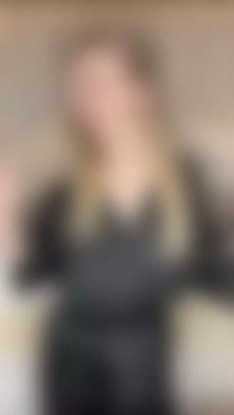 Such a wet pussy and it's waiting for you inside! 💦 by leilaleilaa