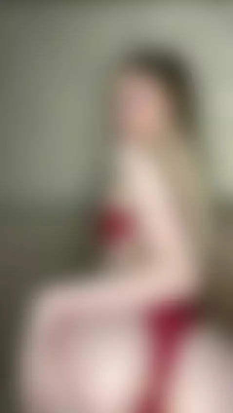 She was made for the camera. Don’t miss new content and leav... by leilaleilaa