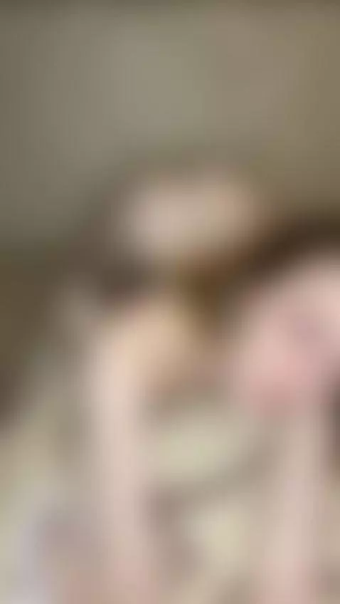 Hard to look away, right? 😏 Follow and like 💕 by leilaleilaa