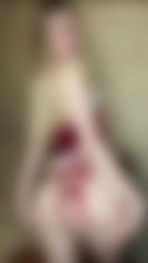 A slow rhythm, strong attraction. Subscribe 😌 by leilaleilaa