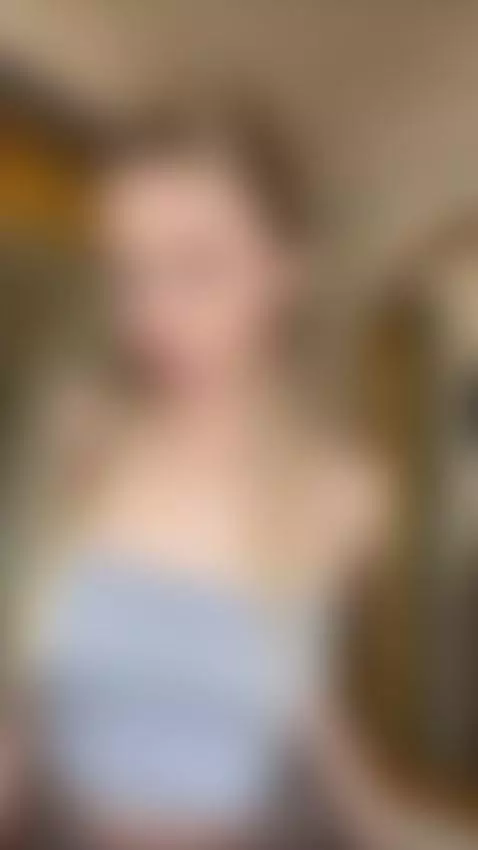 A beauty you can’t look away from. Subscribe 💖 by leilaleilaa