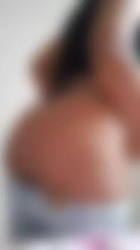 Should take it off or put it on... what do you say? by sweetdubai