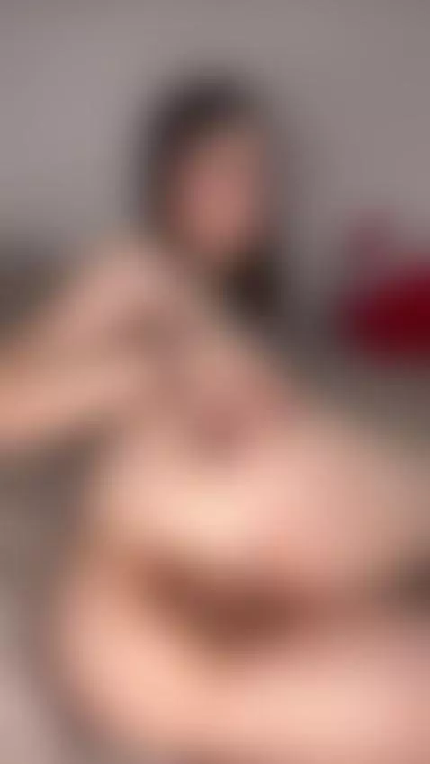 Do you know what this little hole wants? 😍 by oflola