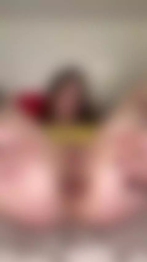 Am I doing a pretty good job?😏😍 by oflola