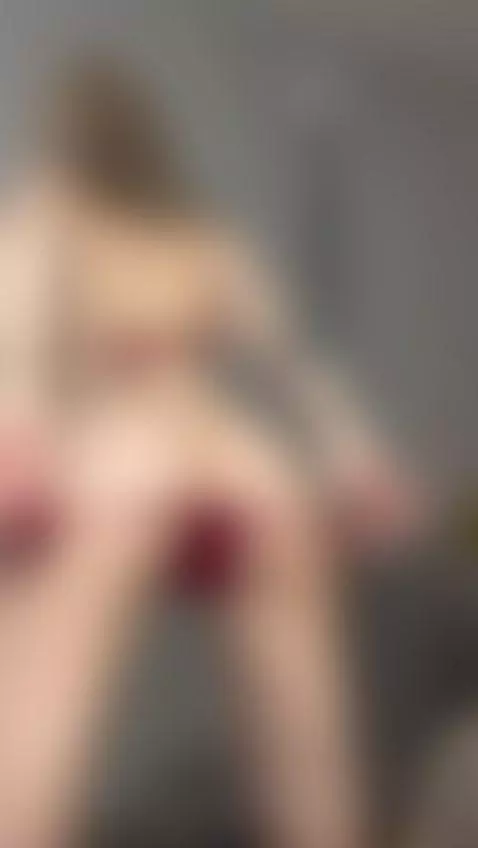🍑Blonde hips rolling in her short skirt 😈 Unlock OF by sofaaaaaaaaaa
