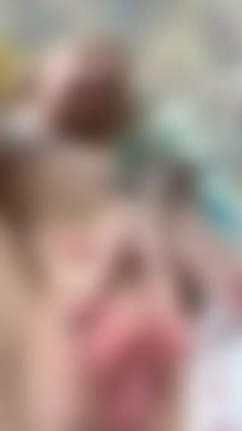 Let’s chat one-on-one, no censorship 💬 OnlyFans by sofaaaaaaaaaa