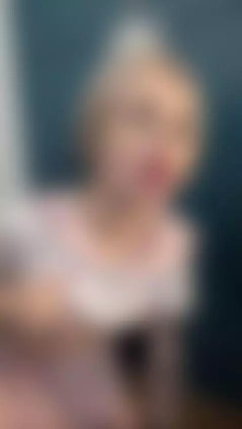 What’s up, darlings? 💝 Support me, please! Join my Only Fans... by sofaaaaaaaaaa