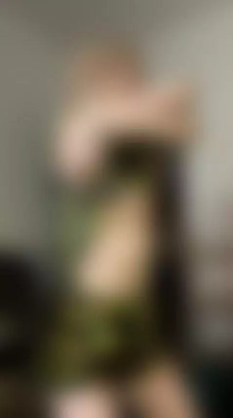 🔥Blonde clit throbbing under short skirt 💦 Exclusive OF by sofaaaaaaaaaa