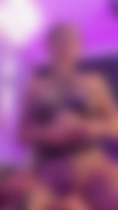 He eats and licks my pussy very deliciously. 🥵💦🤤 by mollyandaron