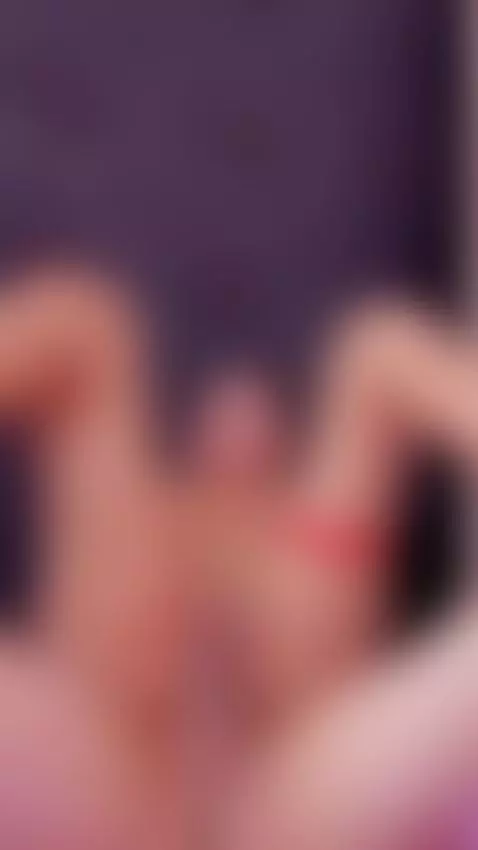 Soaking the sheets: My most explosive squirt 🍆💦 by mollyandaron