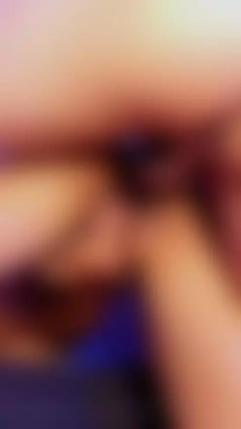 Pussy destruction with a big squirt! by mollyandaron