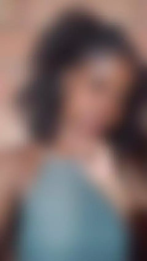 Live now!! by agathasamuels