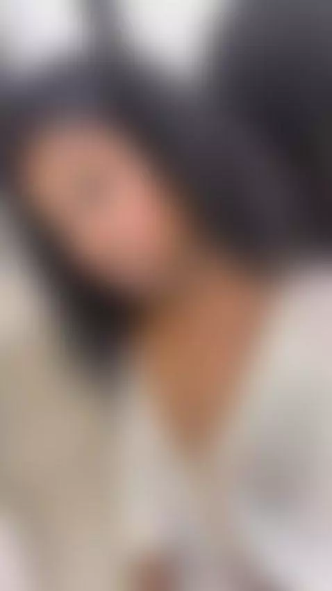 My lips say hi… would you like to taste them? 😘 by agathasamuels