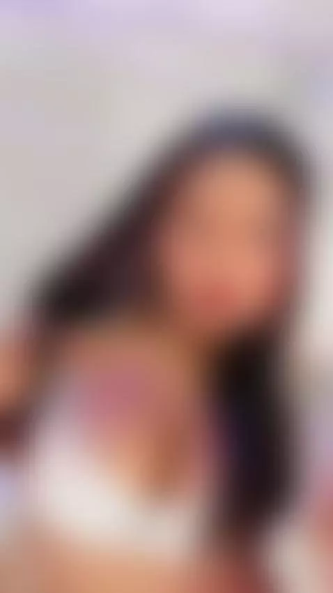 Sensual and outgoing Latina 👠🍒 by arielrose1