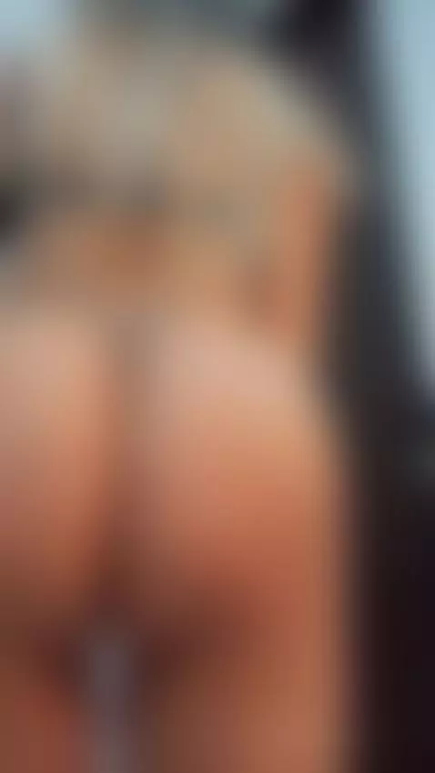 Shaking all this Latina MILF booty just for you… Come watch ... by ninaferrerof