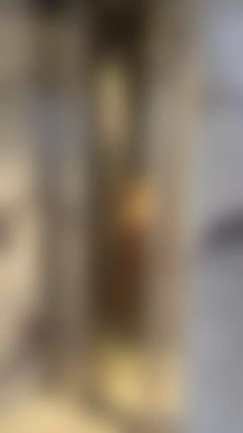 Omg!!! I was caught by my neighbor in the asensor of my buil... by andrea024