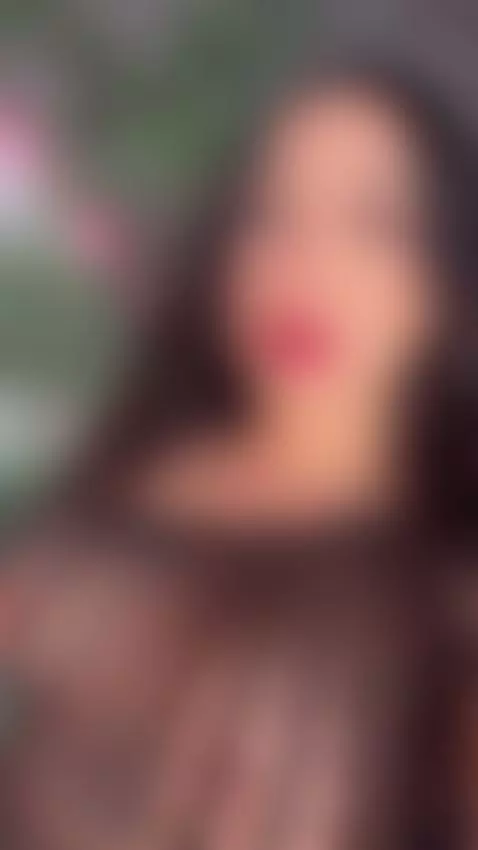 Online now 👉🏻 https://stripchat.com/ReinaChloe/follow-me by reinachloe